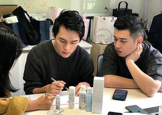 李佳琦直播再翻車是怎么回事？李佳琦直播再翻車引網友熱議